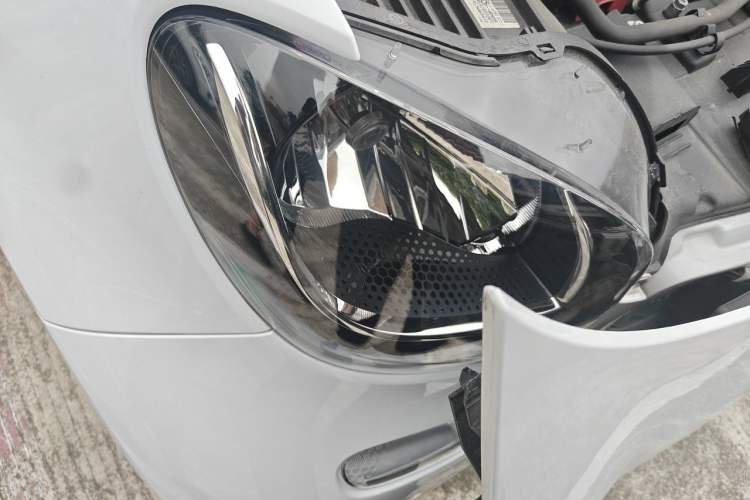Used smart fortwo 2019 0.9T 66kW Hardtop Engine Version China VI Emission Standard Right Front Headlight