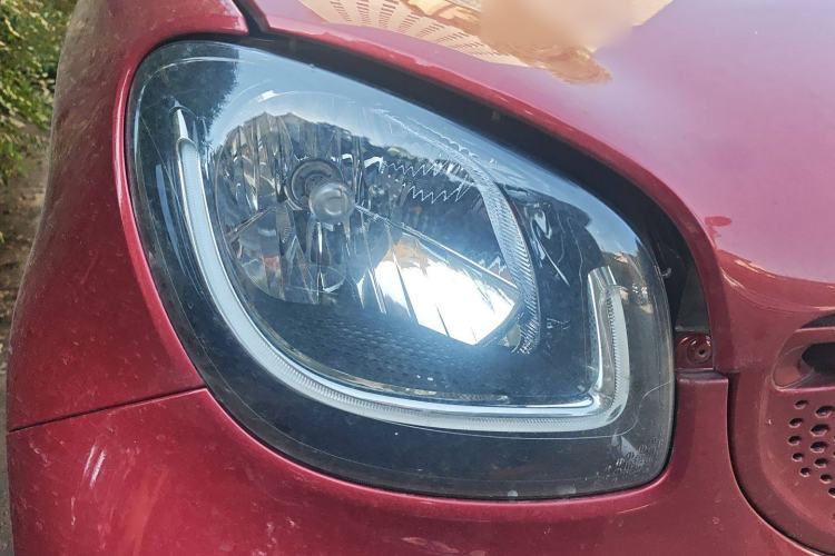 Used smart fortwo 2019 0.9T 66kW Red Instant Special Edition China VI Right Front Headlight