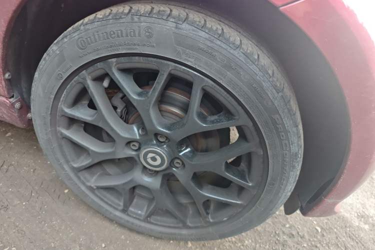 Used smart fortwo 2019 0.9T 66kW Red Instant Special Edition China VI Right Front Wheel Hub