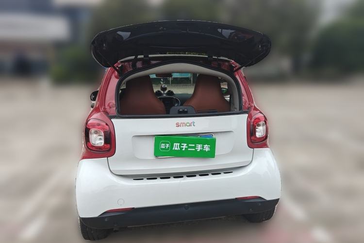 Used smart fortwo 2019 0.9T 66kW Hardtop Engine Version China VI Emission Standard Trunk
