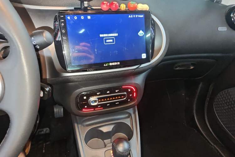 Used smart fortwo 2019 0.9T 66kW Hardtop Wind Power Edition China VI Audio And AC Panel