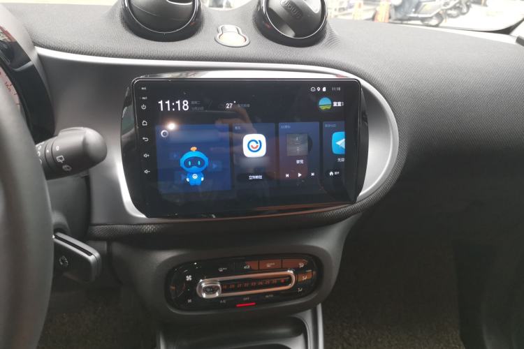Used smart fortwo 2019 0.9T 66kW Hardtop Wind Power Edition China VI Audio And AC Panel