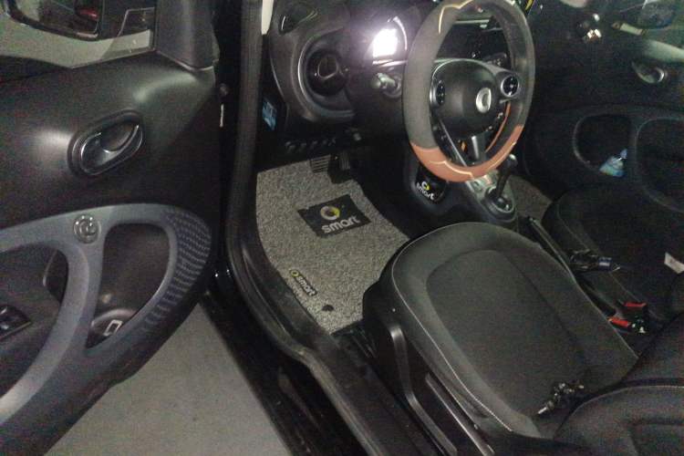 Used smart fortwo 2019 0.9T 66kW Hardtop Wind Power Edition China VI Driver Seat
