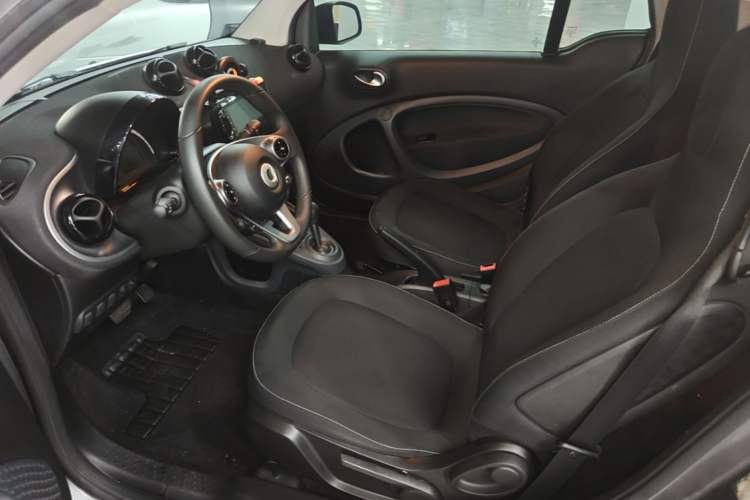 Used smart fortwo 2019 0.9T 66kW Hardtop Wind Power Edition China VI Driver Seat