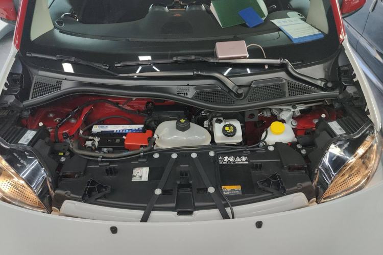 Used smart fortwo 2019 0.9T 66kW Hardtop Wind Power Edition China VI Engine Bay