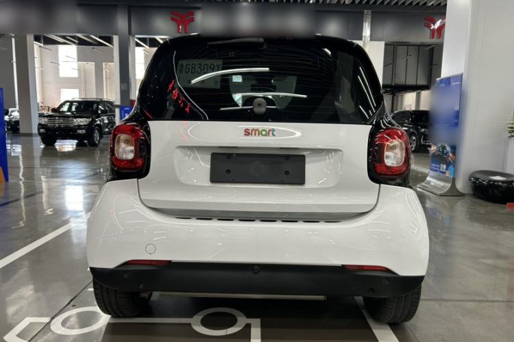 Used smart fortwo 2019 0.9T 66kW Hardtop Wind Power Edition China VI Exterior 3