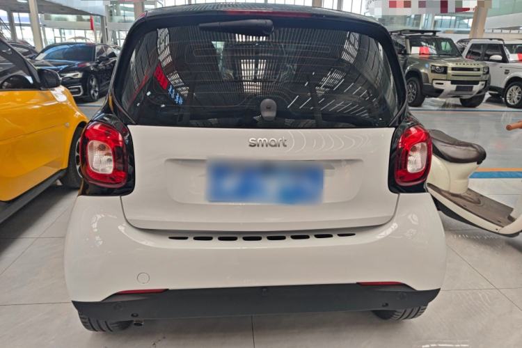 Used smart fortwo 2019 0.9T 66kW Hardtop Wind Power Edition China VI Exterior 4