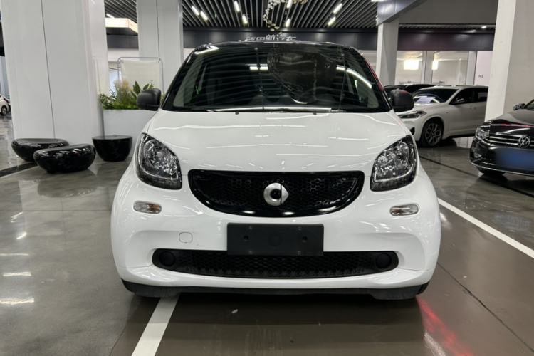 Used smart fortwo 2019 0.9T 66kW Hardtop Wind Power Edition China VI Exterior 5