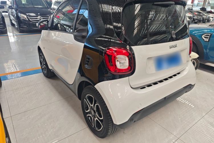 Used smart fortwo 2019 0.9T 66kW Hardtop Wind Power Edition China VI Exterior 5