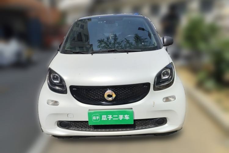 Used smart fortwo 2019 0.9T 66kW Hardtop Wind Power Edition China VI Front