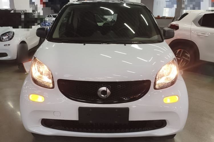 Used smart fortwo 2019 0.9T 66kW Hardtop Wind Power Edition China VI Front
