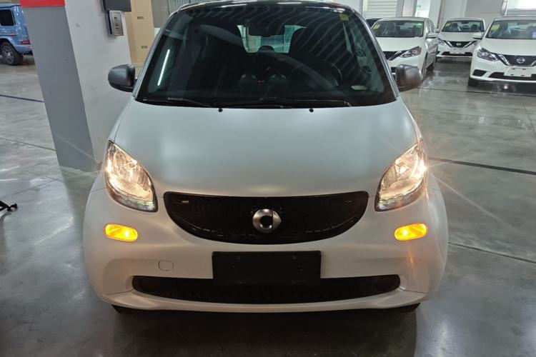 Used smart fortwo 2019 0.9T 66kW Hardtop Wind Power Edition China VI Front