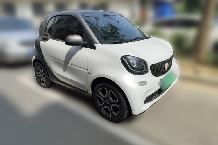 Used smart fortwo 2019 0.9T 66kW Hardtop Wind Power Edition China VI Front Right 45 Deg