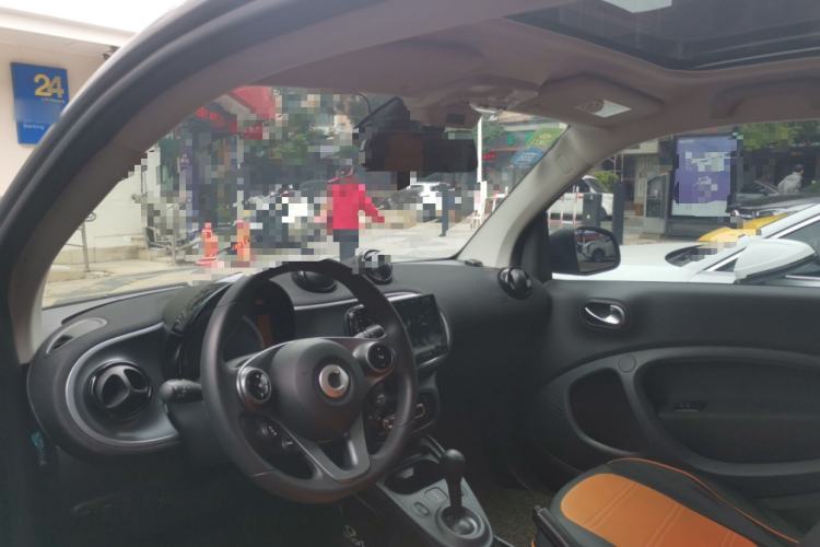 Used smart fortwo 2019 0.9T 66kW Hardtop Wind Power Edition China VI Headliner