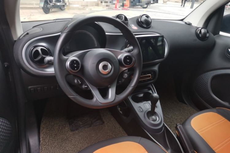Used smart fortwo 2019 0.9T 66kW Hardtop Wind Power Edition China VI Interior 2