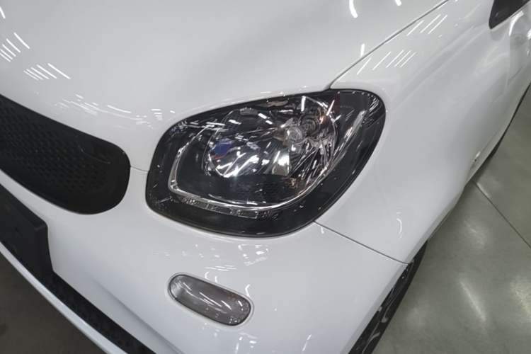 Used smart fortwo 2019 0.9T 66kW Hardtop Wind Power Edition China VI Left Front Headlight