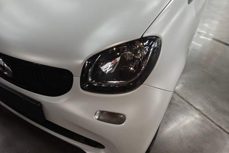 Used smart fortwo 2019 0.9T 66kW Hardtop Wind Power Edition China VI Left Front Headlight