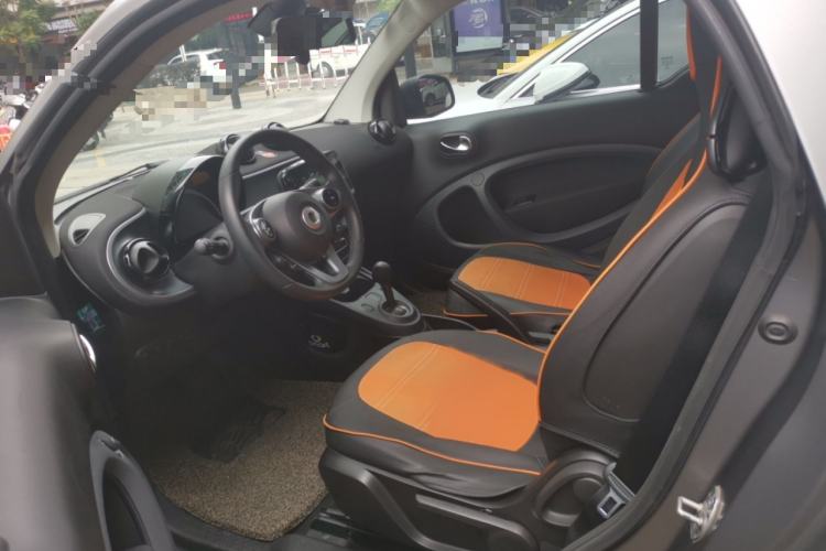 Used smart fortwo 2019 0.9T 66kW Hardtop Wind Power Edition China VI Left Front Seat