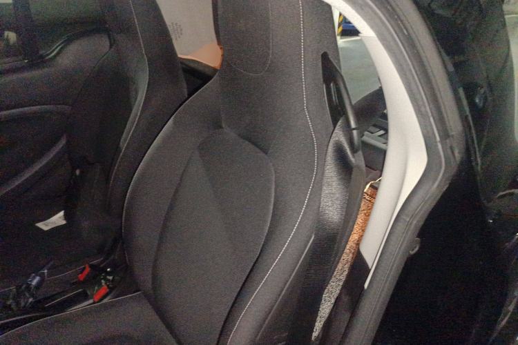 Used smart fortwo 2019 0.9T 66kW Hardtop Wind Power Edition China VI Left Rear Seat
