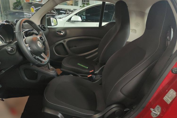 Used smart fortwo 2019 0.9T 66kW Hardtop Wind Power Edition China VI Left Rear Seat