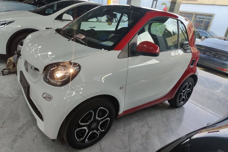 Used smart fortwo 2019 0.9T 66kW Hardtop Wind Power Edition China VI Left Side