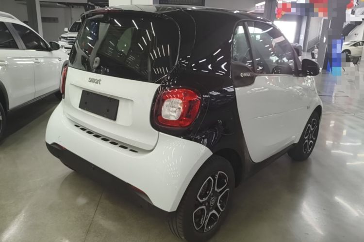 Used smart fortwo 2019 0.9T 66kW Hardtop Wind Power Edition China VI Rear Right 45 Deg
