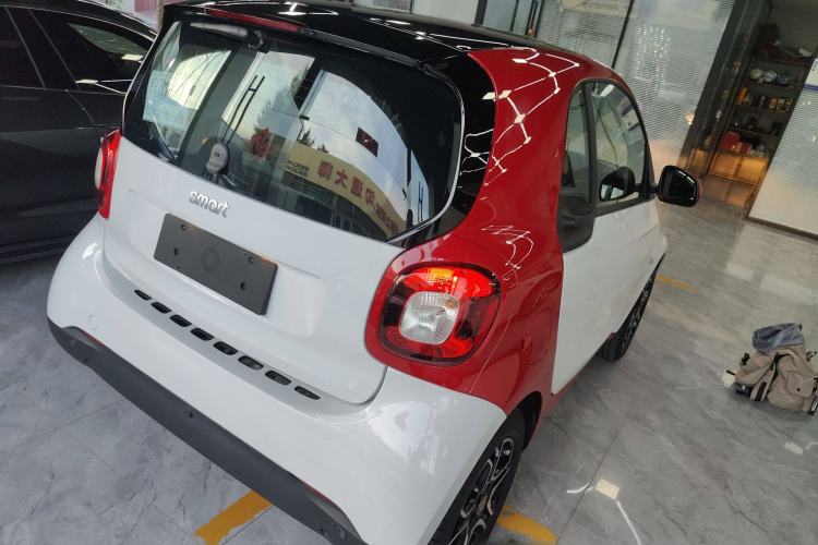 Used smart fortwo 2019 0.9T 66kW Hardtop Wind Power Edition China VI Rear Right 45 Deg