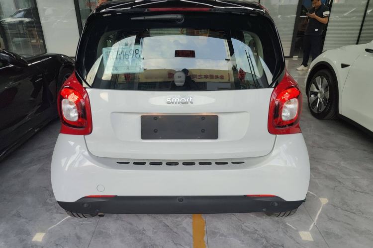 Used smart fortwo 2019 0.9T 66kW Hardtop Wind Power Edition China VI Rear