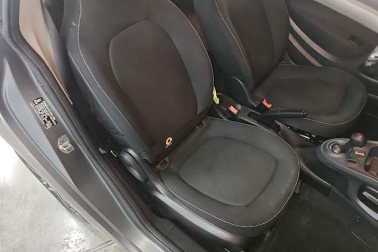 Used smart fortwo 2019 0.9T 66kW Hardtop Wind Power Edition China VI Right Front Seat