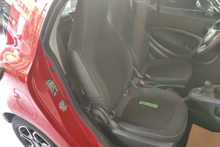 Used smart fortwo 2019 0.9T 66kW Hardtop Wind Power Edition China VI Right Front Seat
