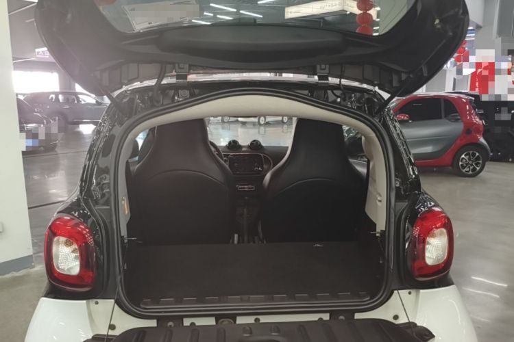 Used smart fortwo 2019 0.9T 66kW Hardtop Wind Power Edition China VI Trunk