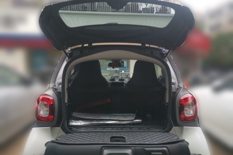 Used smart fortwo 2019 0.9T 66kW Hardtop Wind Power Edition China VI Trunk
