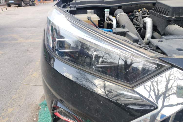 Used SOL A5 2021 1.5T CVT Luxury Smart Model Right Front Headlight