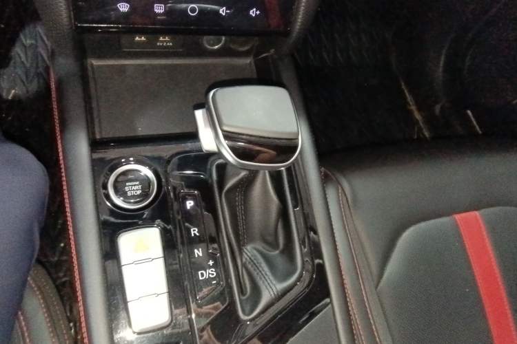 Used SOL A5 2021 1.5T CVT Luxury Smart Model Gear Lever