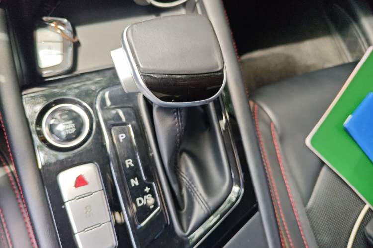 Used SOL A5 2021 1.5T CVT Luxury Smart Model Gear Lever