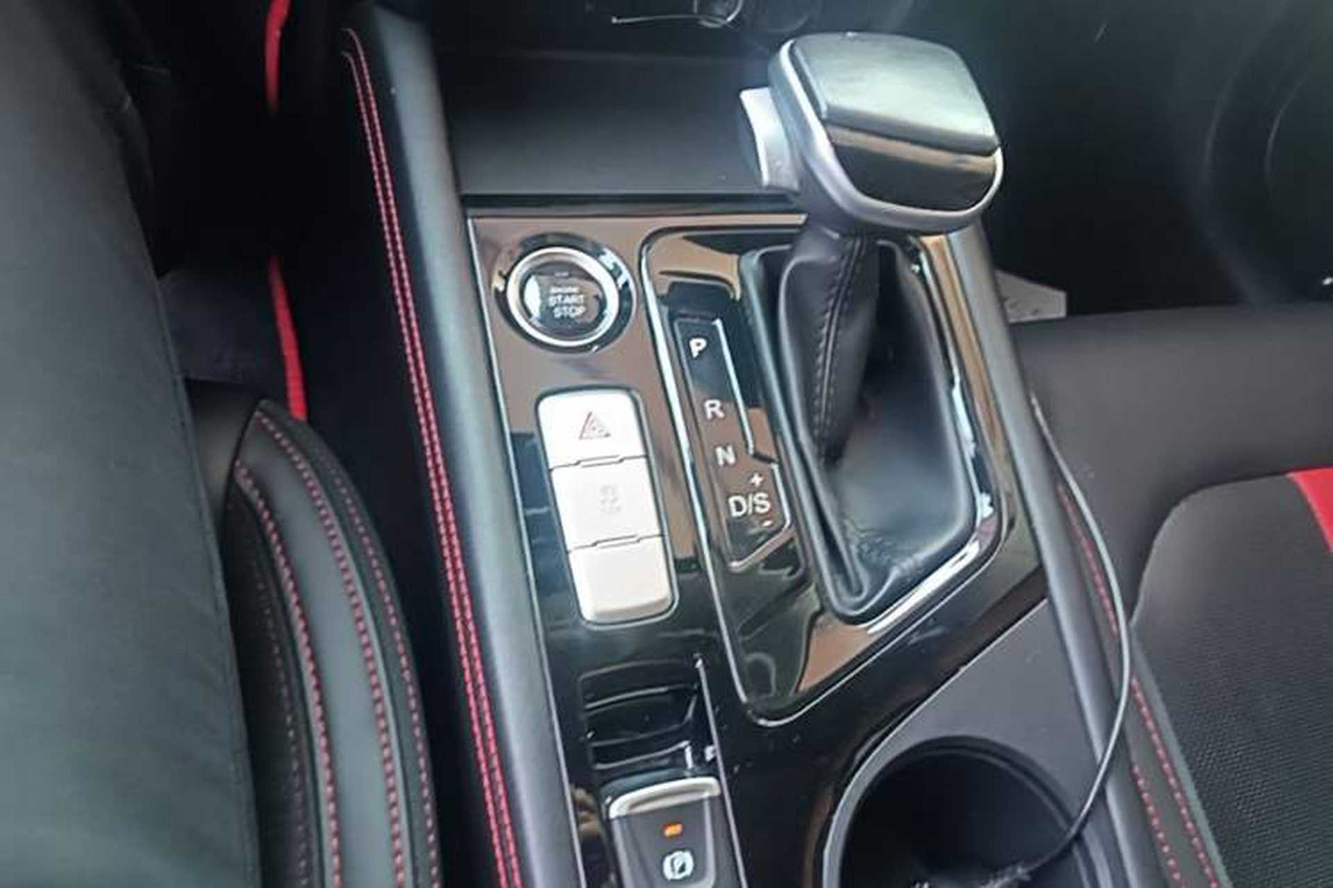 Used SOL A5 2021 1.5T CVT Luxury Smart Model Gear Lever