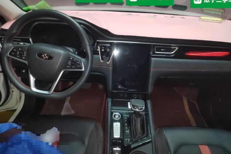 Used SOL A5 2021 1.5T CVT Luxury Smart Model Center Console