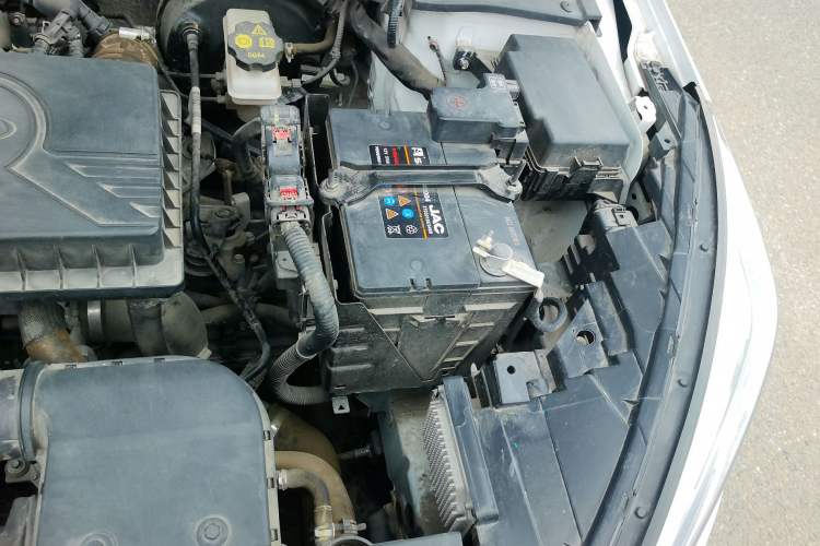 Used SOL A5 2021 1.5T Manual Luxury Version Engine Bay Left