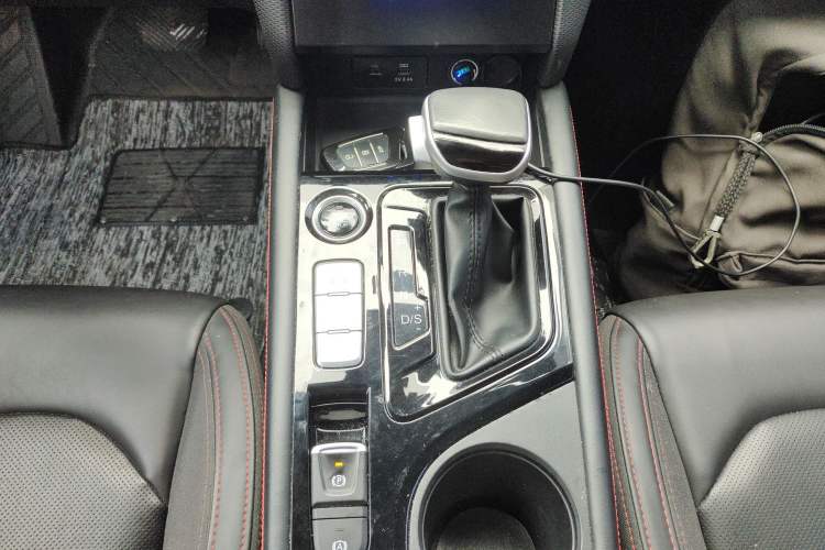 Used SOL A5 2021 1.5T CVT Luxury Smart Model Gear Lever