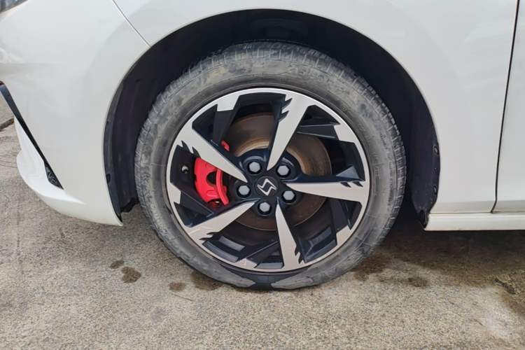 Used SOL A5 2021 1.5T CVT Luxury Smart Model Left Front Wheel Hub