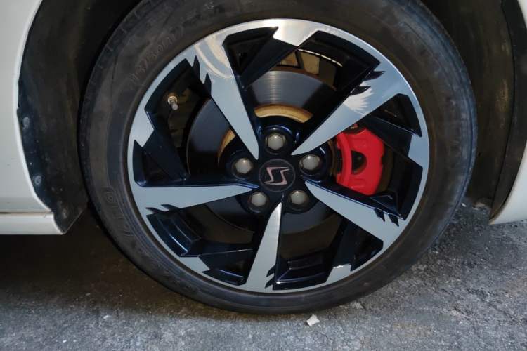 Used SOL A5 2021 1.5T CVT Prestige Smart Connectivity Model Right Front Wheel Hub
