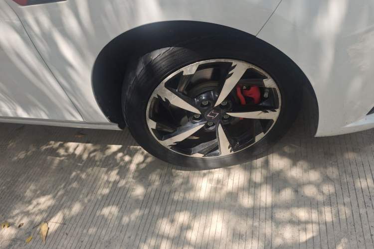 Used SOL A5 2021 1.5T CVT Luxury Smart Model Right Front Wheel Hub