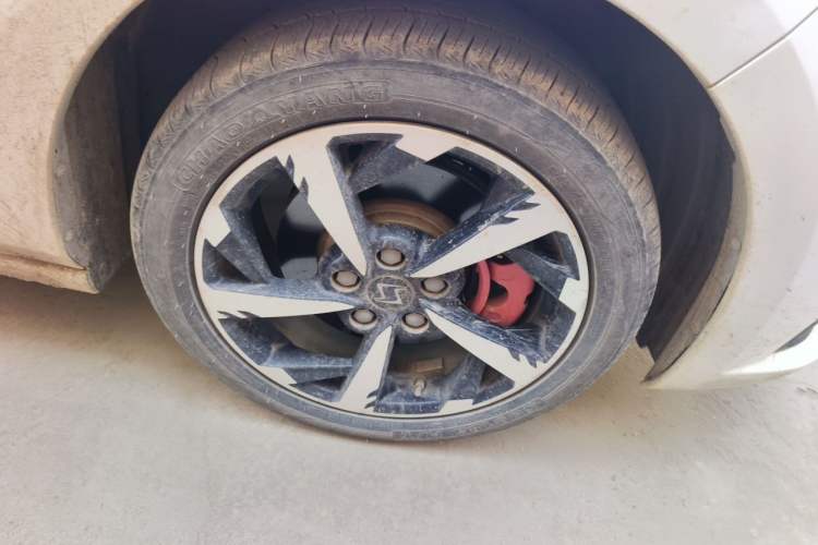 Used SOL A5 2021 1.5T Manual Luxury Version Right Front Wheel Hub