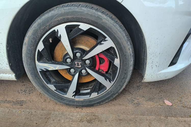 Used SOL A5 2021 1.5T CVT Luxury Smart Model Right Front Wheel Hub
