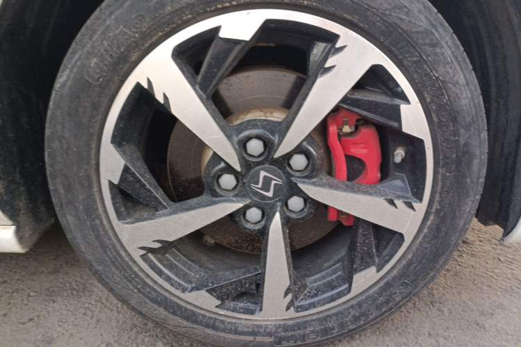 Used SOL A5 2021 1.5T CVT Luxury Smart Model Right Front Wheel Hub