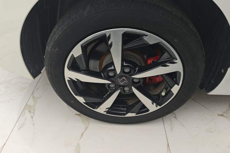 Used SOL A5 2021 1.5T CVT Luxury Smart Model Right Rear Wheel Hub