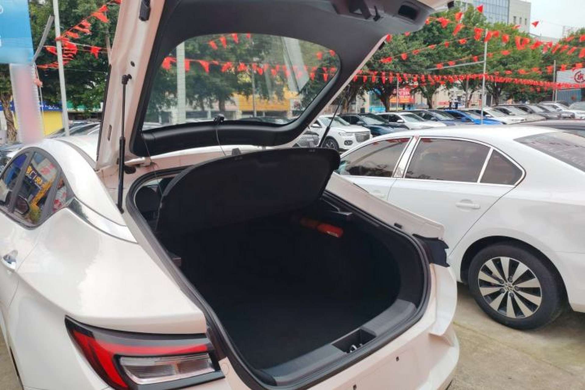 Used SOL A5 2021 1.5T CVT Prestige Smart Connectivity Model Trunk