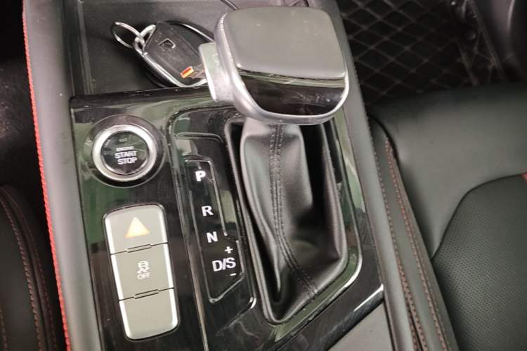 Used SOL A5 2022 1.5T CVT Youth Edition Gear Lever