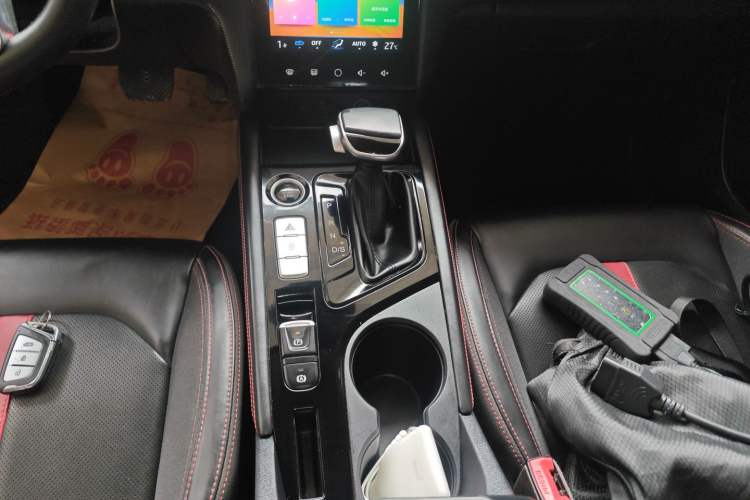 Used SOL A5 2022 1.5T CVT Youth Edition Gear Lever