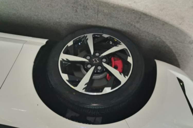 Used SOL A5 2022 1.5T CVT Youth Edition Left Front Wheel Hub